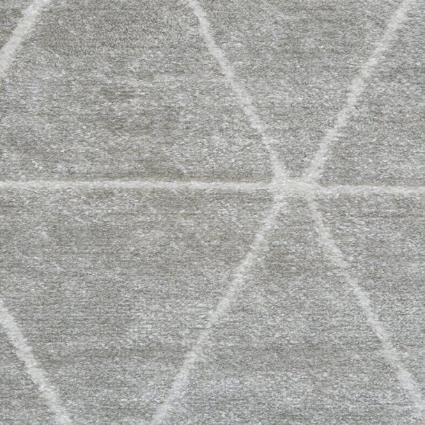 Elegant Grey Geometric Diamond Pattern Rug – Minimalist Design, Soft High-Pile Texture – Multiple Sizes