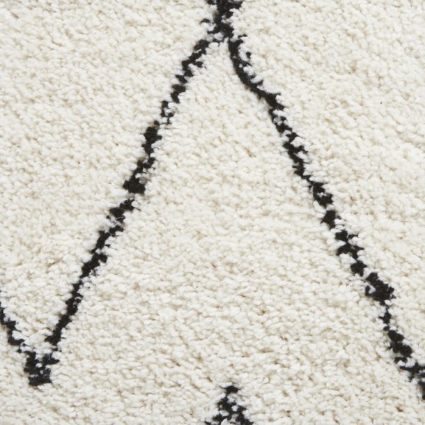 Elegant White & Black Diamond Shaggy Area Rug – Luxurious Soft Texture – Multiple Sizes