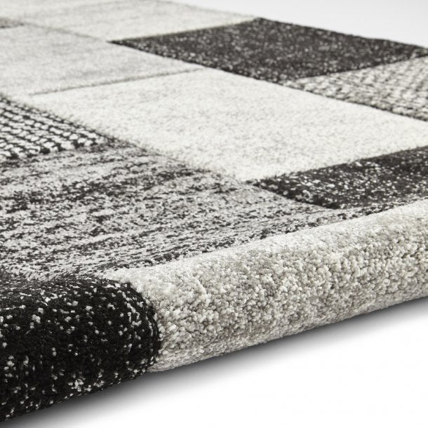 Elegant Grey & Black Patchwork Area Rug – Modern Geometric Design – Multiple Sizes