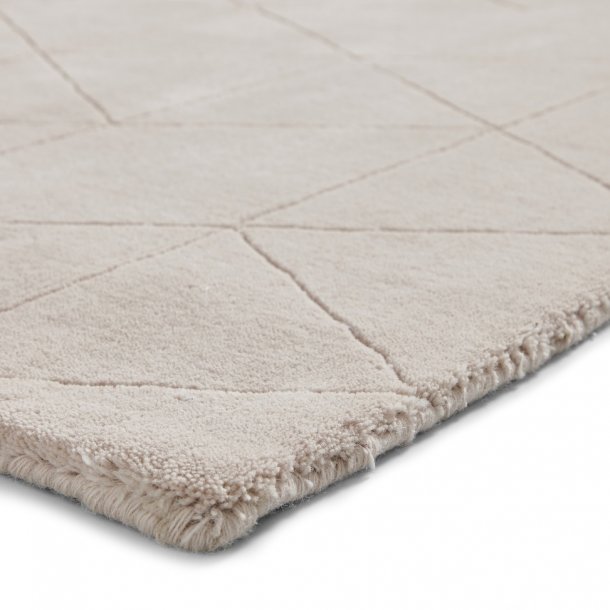 Elegant Soft Rose Wool Area Rug – Geometric Pattern – 100% Wool – Multiple Sizes