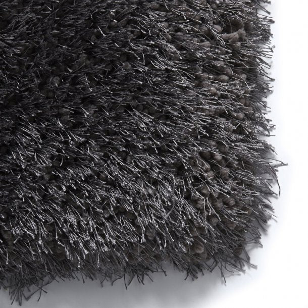 Plush Dark Grey Shaggy Rug – Luxurious High-Pile in Deep Charcoal Tone – Multiple Sizes