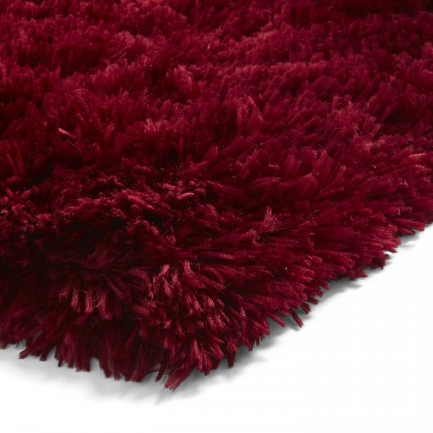 Luxurious Ruby Red Shaggy Area Rug – Plush High-Pile Texture – Multiple Sizes