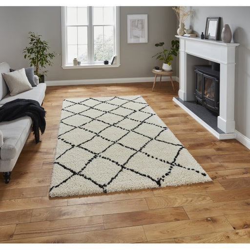 Ivory & Black Lattice Pattern Area Rug – Plush Polypropylene Blend – Multiple Sizes 