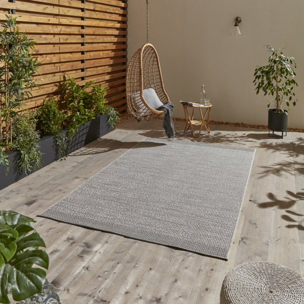 Outdoor Silver & Black Woven Patio Rug - Modern Weather-Resistant Design - Multiple Sizes