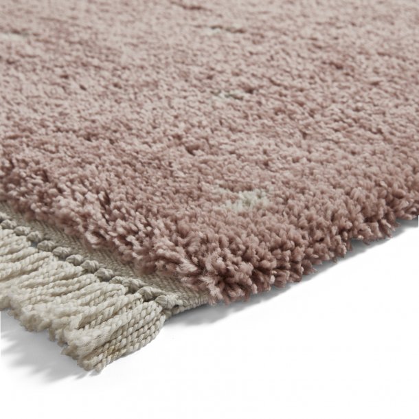 Charming Rose Shaggy Area Rug with Tassel Accents - Soft Pink Tones - Multiple Sizes