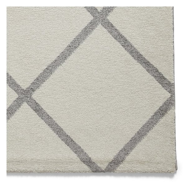 Chic Cream & Black Geometric Diamond Pattern Rug – Modern Elegance – Multiple Sizes