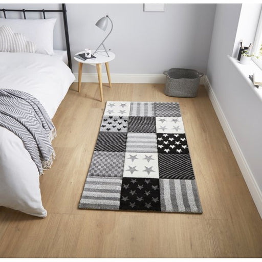 Chic Monochrome Patchwork Rug - Modern Grey & Black Star Design - 120 x 170 cm