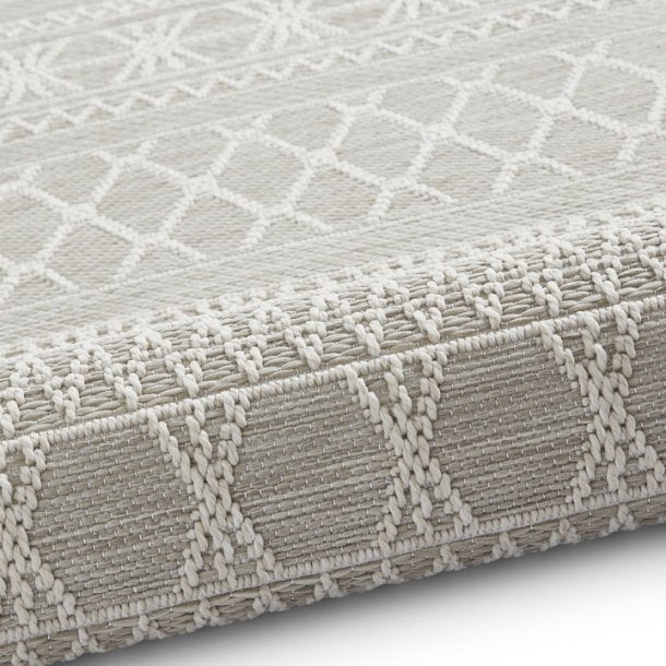 Bold Beige Tribal Pattern Outdoor Rug – Durable Weather-Resistant Design for Patios – Multiple Sizes