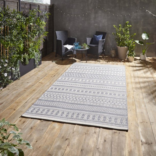 Elegant Grey & Cream Tribal Pattern Outdoor Rug – Weather-Resistant Design for Patios – Multiple Sizes 