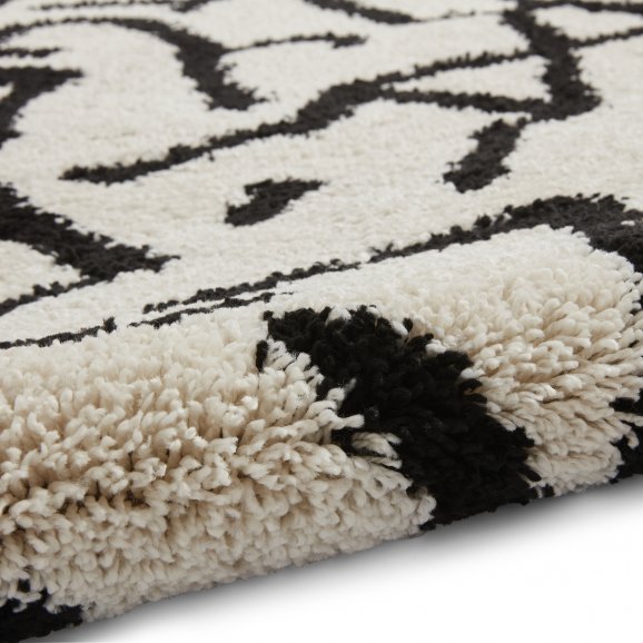 Abstract White & Black Scribble Pattern Shag Rug – Modern Artistic Design – Multiple Sizes