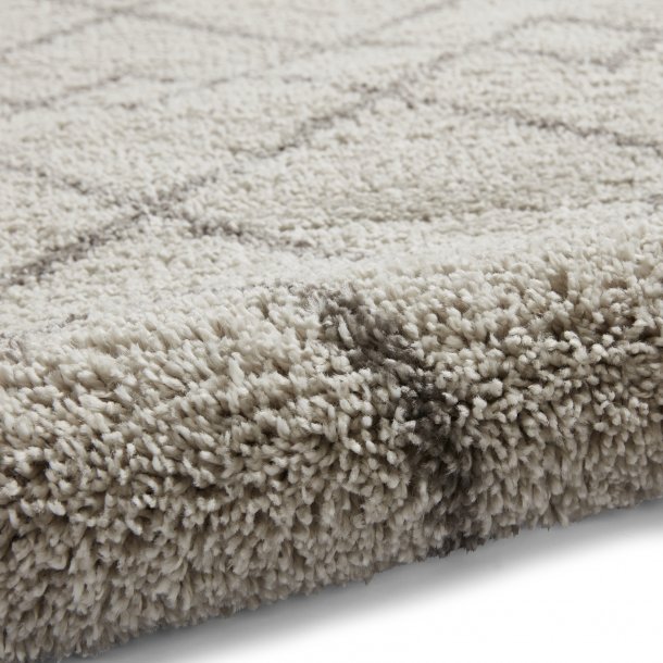 Elegant Cream & Grey Diamond Geometric Shaggy Rug – Soft Polypropylene Blend – Multiple Sizes