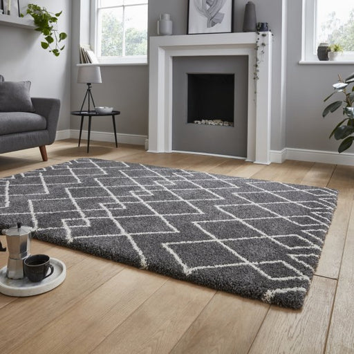 Modern Grey & Cream Geometric Diamond Pattern Rug – Soft Shaggy Design - Multiple Sizes