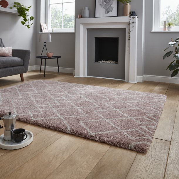  Luxurious Soft Rose Diamond Pattern Shag Rug – Geometric Design – Multiple Sizes