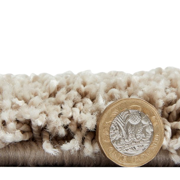 Elegant Beige Shaggy Area Rug – Soft Plush Texture – Multiple Sizes Available