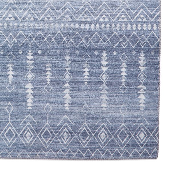 Elegant Blue & Grey Geometric Pattern Area Rug – Bohemian Inspired Design – Multiple Sizes