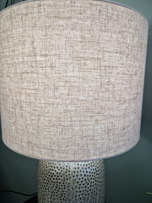 Elegant Textured Ceramic Table Lamp – Green Base & Linen Shade