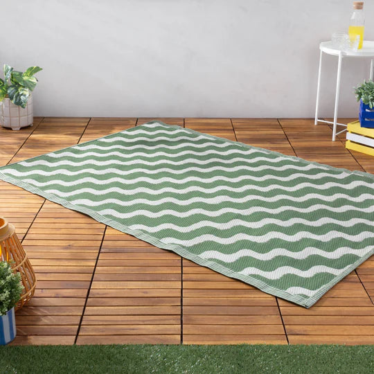 Wave Indoor/Outdoor Rug, Stripe Design, Green, Recycled 