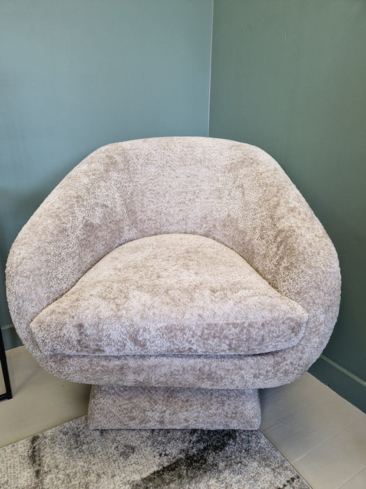 Cream Boucle Swivel Accent Chair