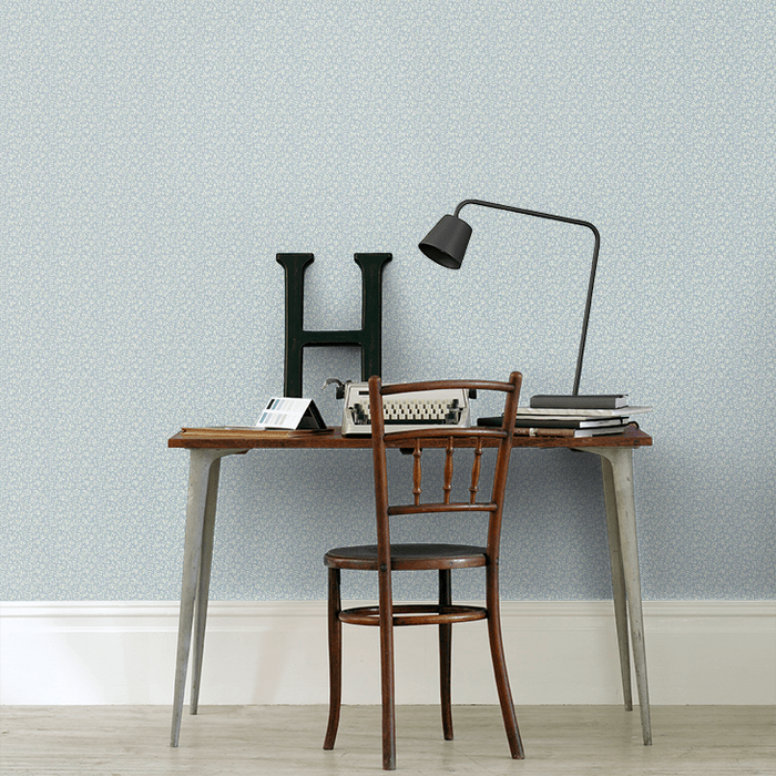 Laura Ashley Wallpaper - Sweet Alyssum