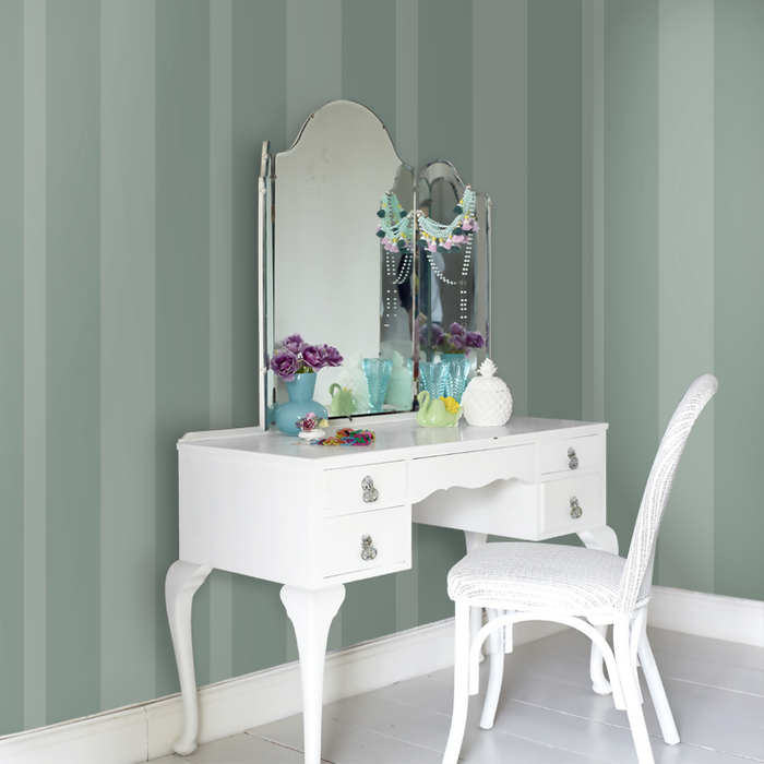 Laura Ashley Wallpaper - Lille Pearlescent Stripe