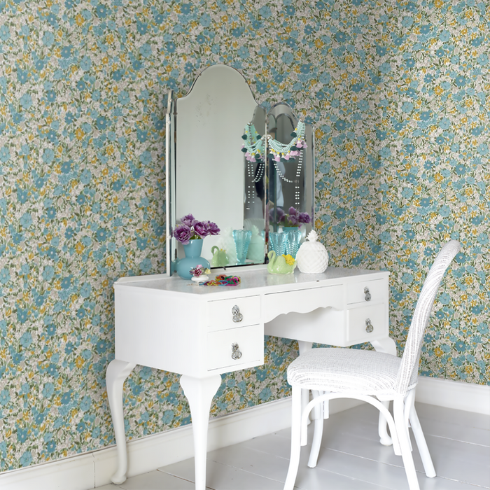 Laura Ashley Wallpaper - Loveston