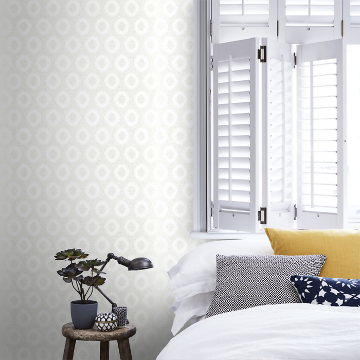 Zoffany Wallpaper - Folio - Tallulah Plain - Perfect White