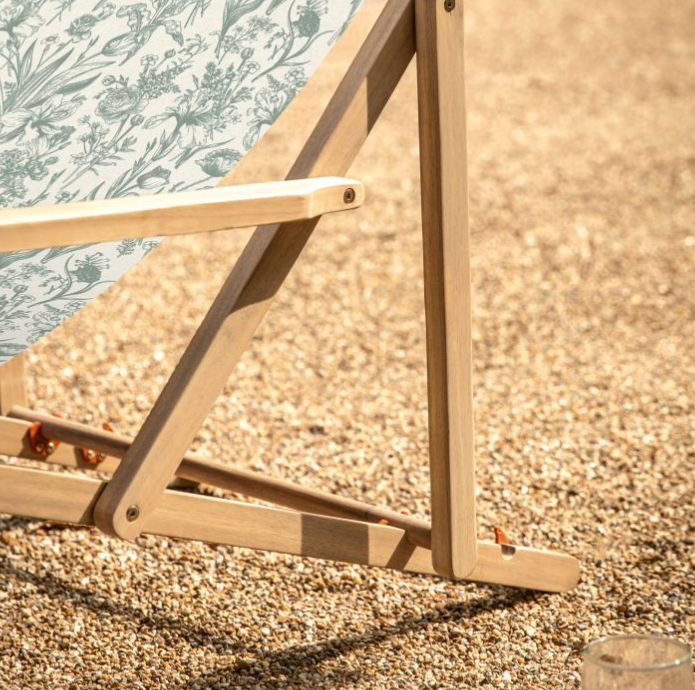 Renzo Outdoor Deck Chair, Verde Flora, Natural Wood Frame