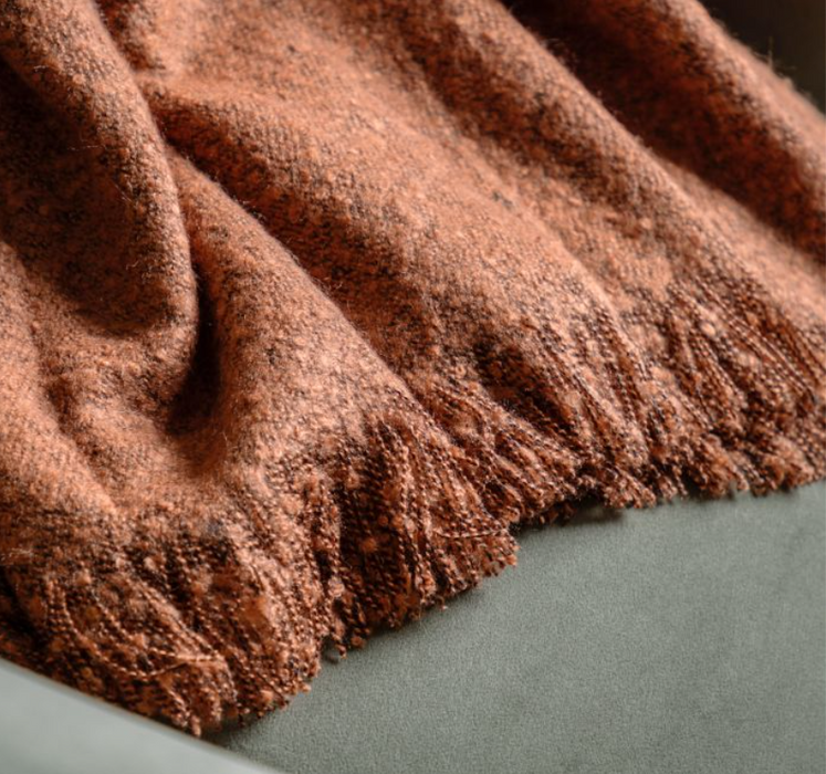 Soft Rust-Coloured Throw Blanket with Fringed Edges