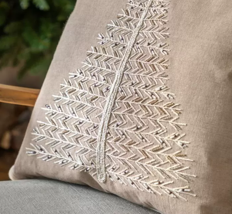 Pearly White Single Tree Cushion