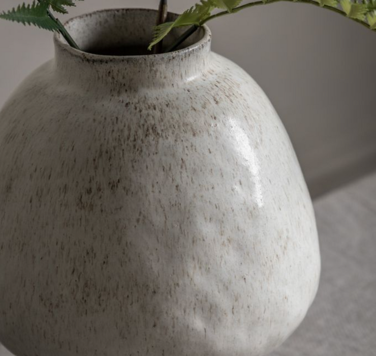 Palawan Matt Glazed Ceramic Small Vase ( Due In 27/12/2024 )