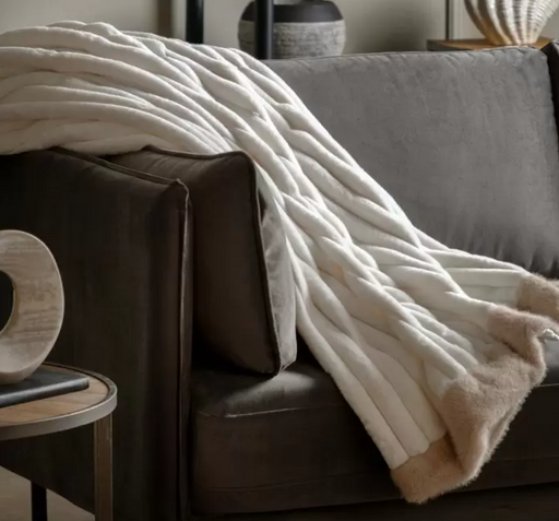 Whinfell Luxury Faux Fur Throw Cream