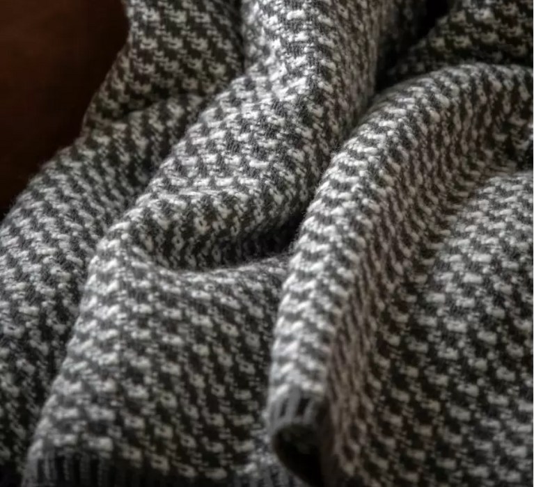 Cross Knit Throw Grey