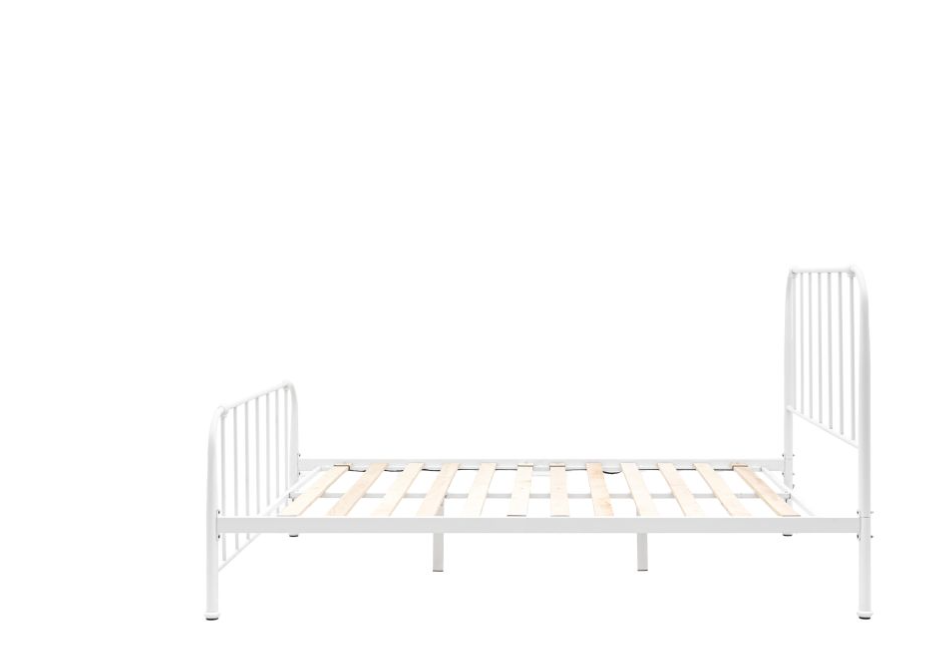 Traditional White Ironwork King Size Bedstead ( Due Back In  06/12/2024 )