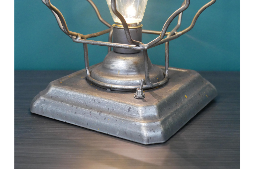 Industrial Metal Shelf Light (Battery Powered)