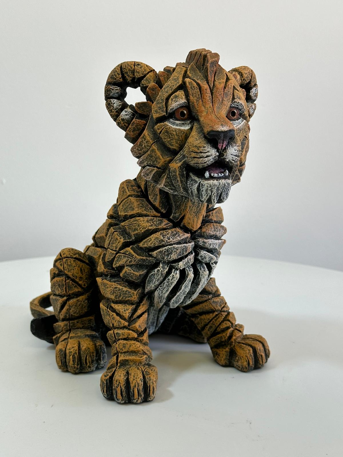 Edge Sculpture: Tiger Cub